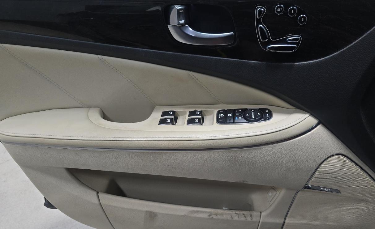 Hyundai Equus 4dr Sdn Signature 2016