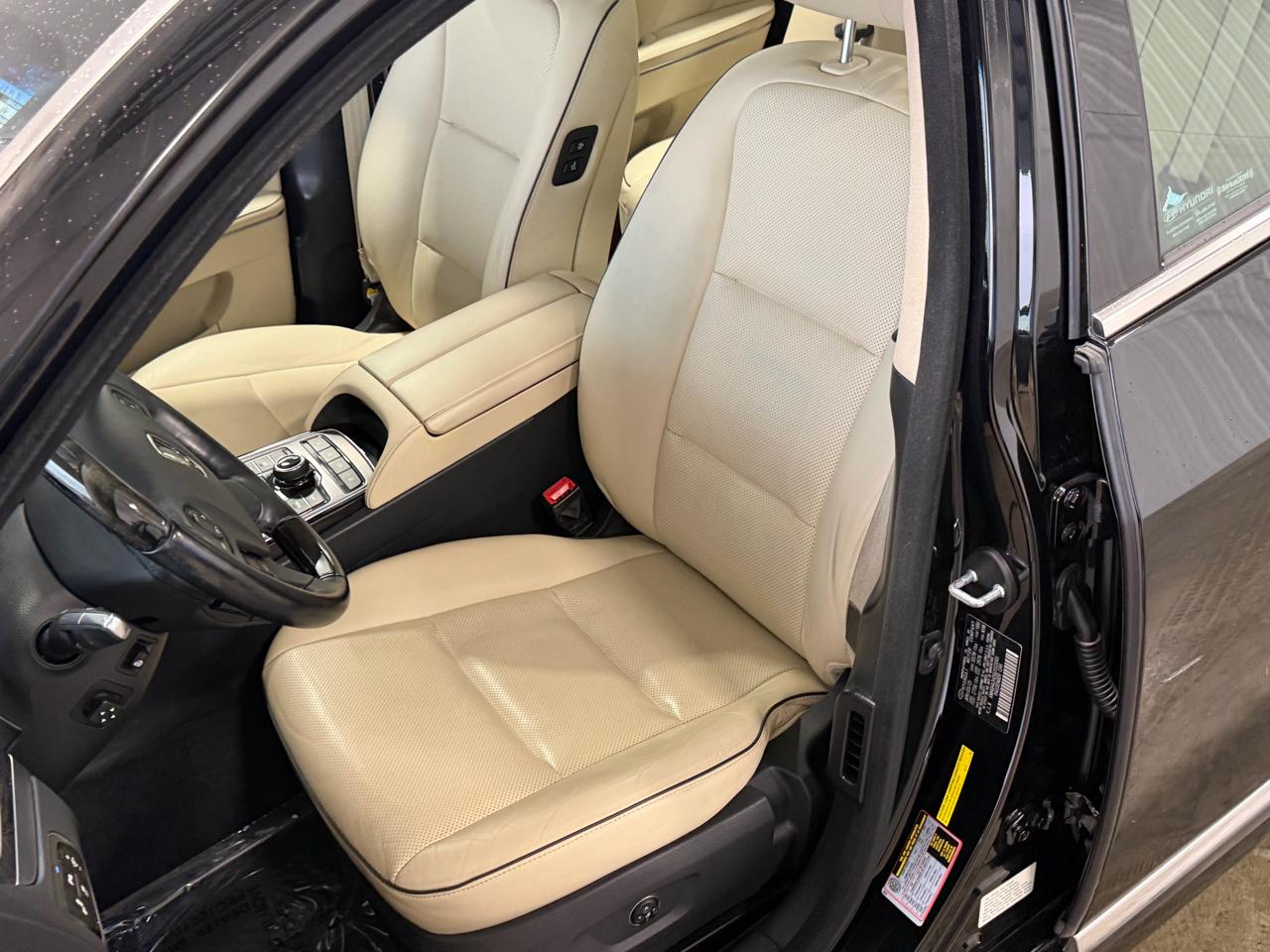 Hyundai Equus 4dr Sdn Signature 2016