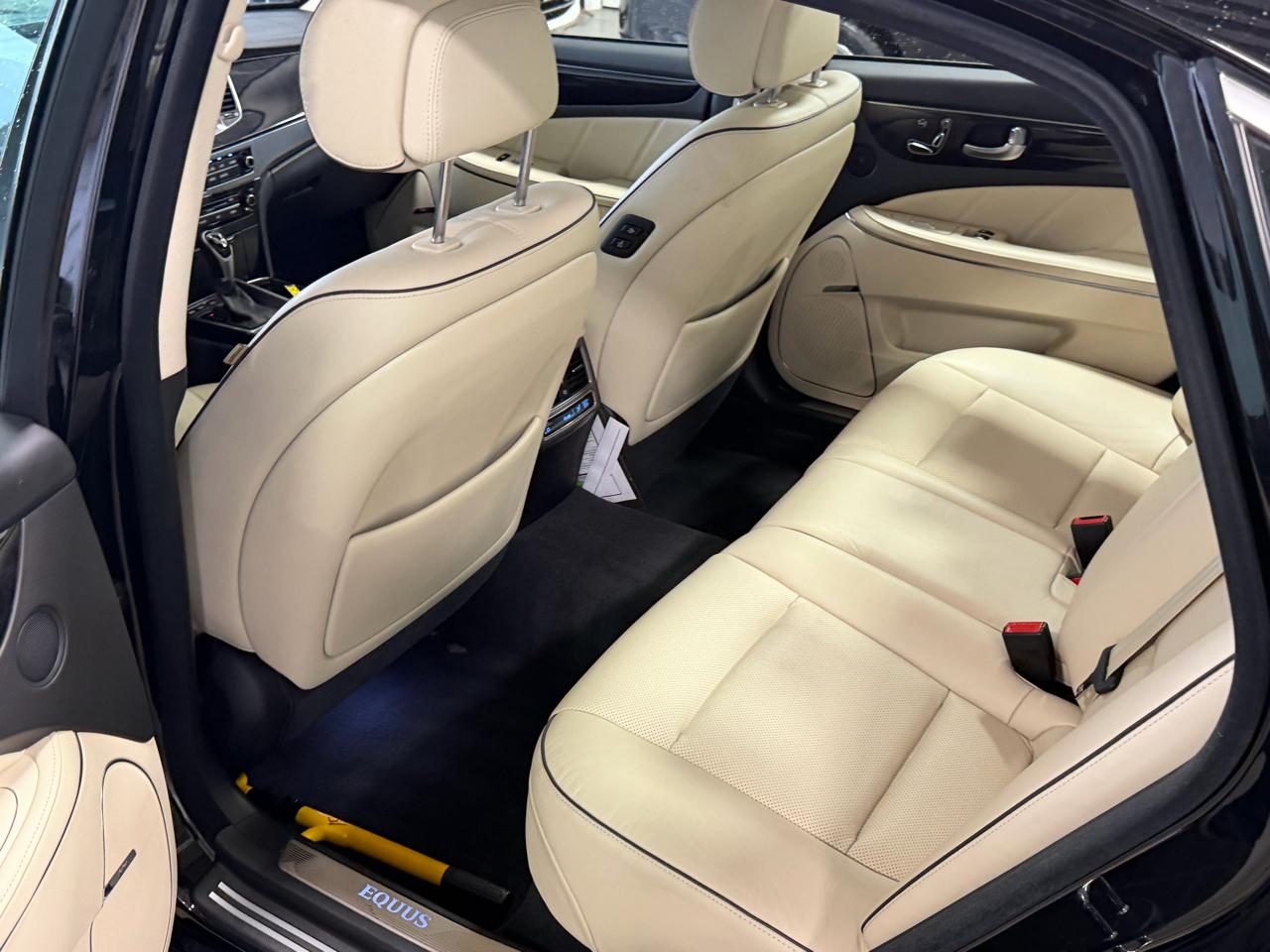 Hyundai Equus 4dr Sdn Signature 2016
