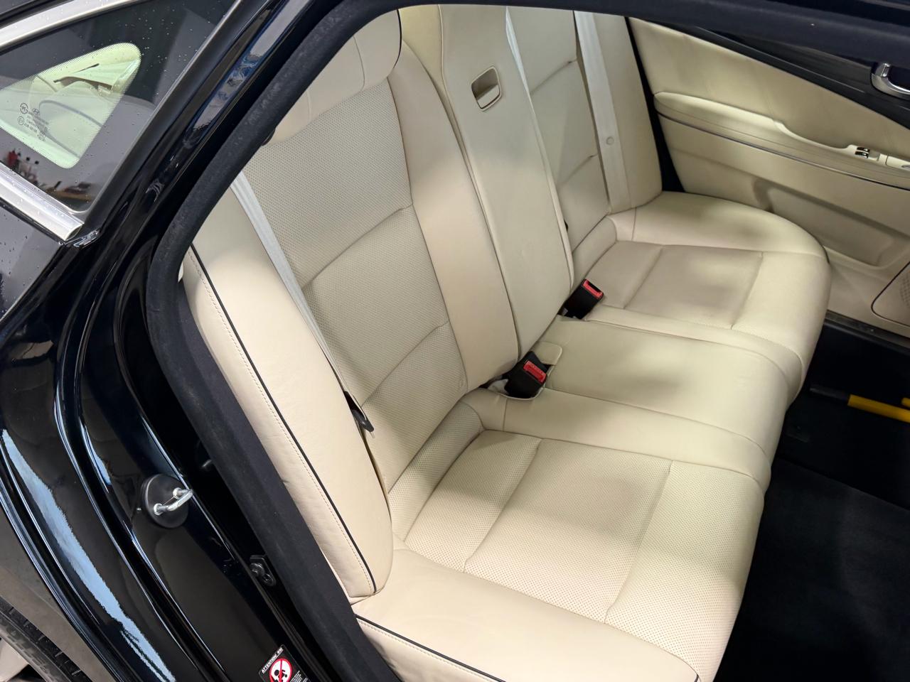Hyundai Equus 4dr Sdn Signature 2016