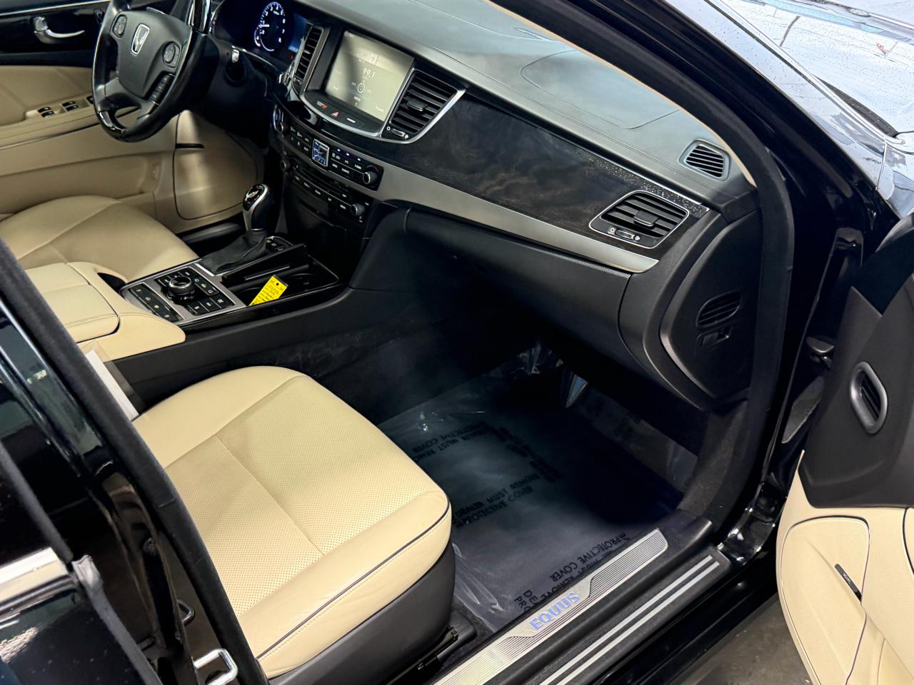 Hyundai Equus 4dr Sdn Signature 2016
