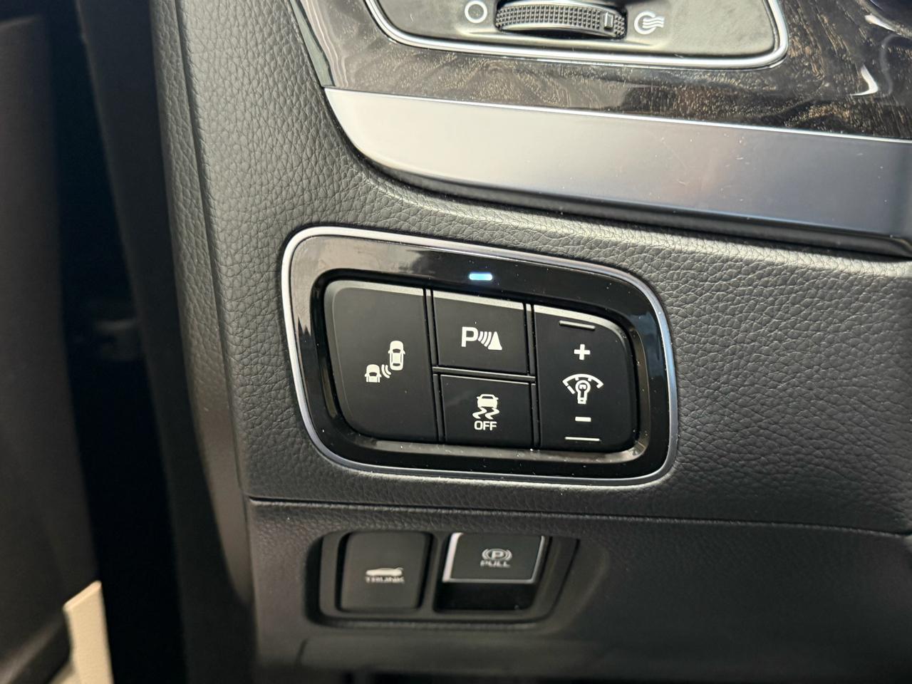 Hyundai Equus 4dr Sdn Signature 2016
