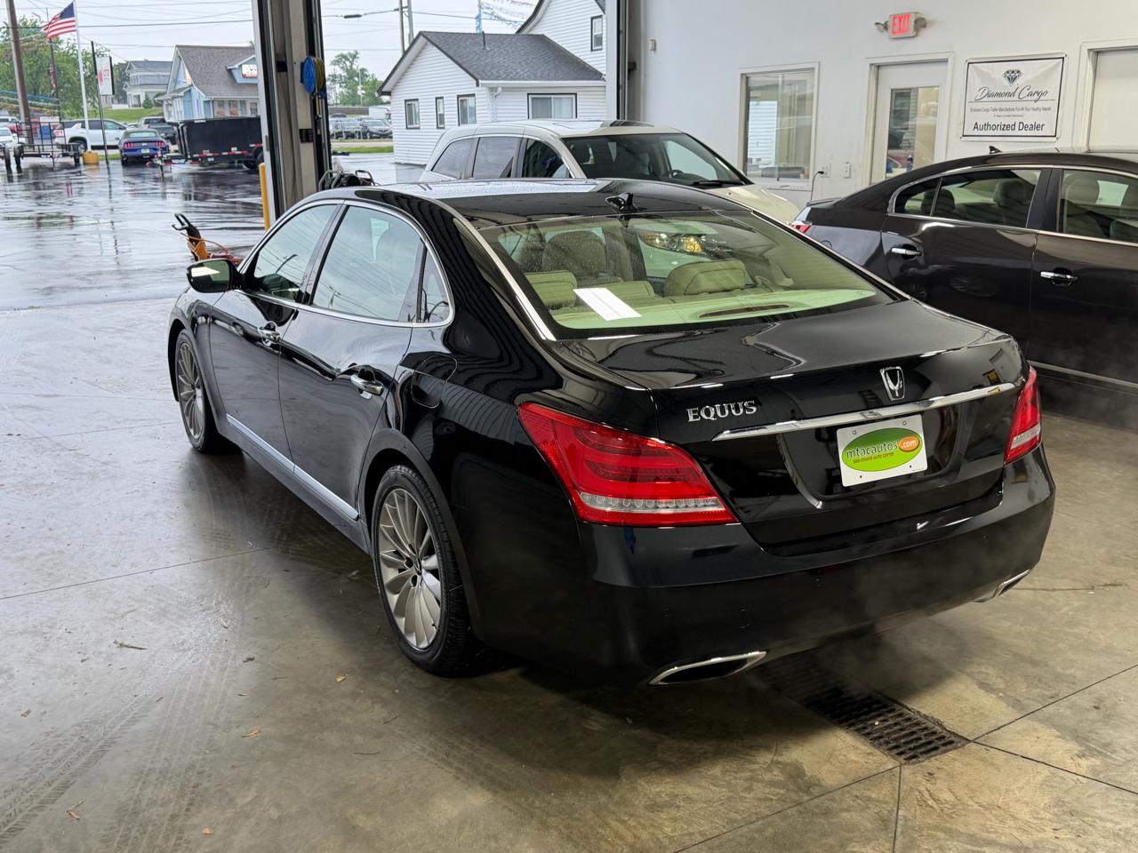 Hyundai Equus 4dr Sdn Signature 2016