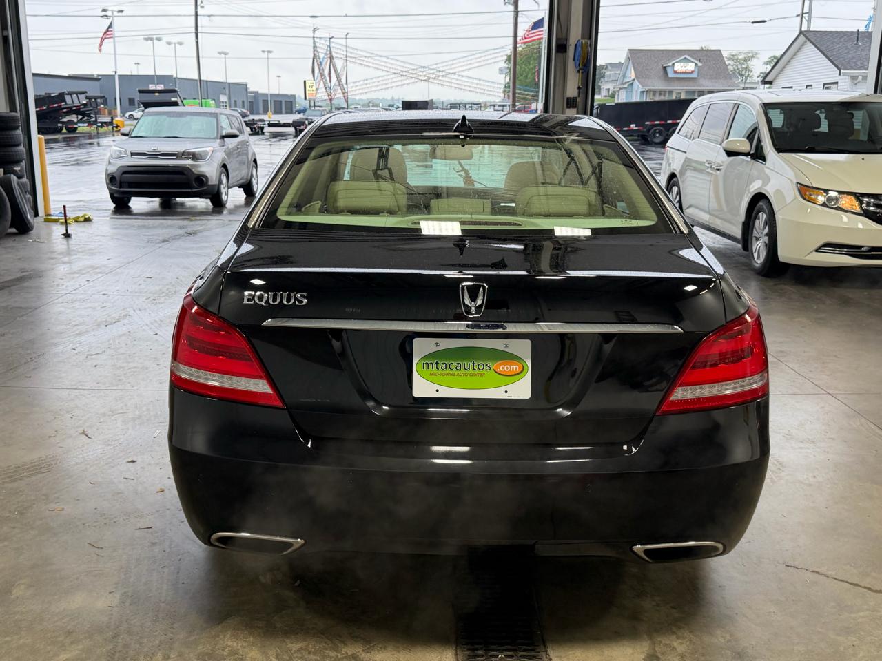 Hyundai Equus 4dr Sdn Signature 2016