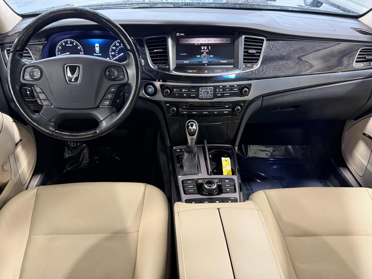Hyundai Equus 4dr Sdn Signature 2016