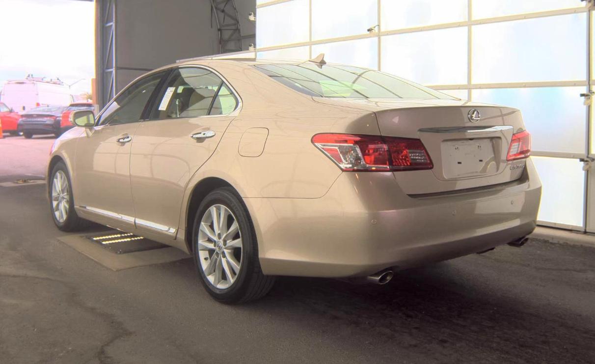 Lexus ES 350 4dr Sdn 2011