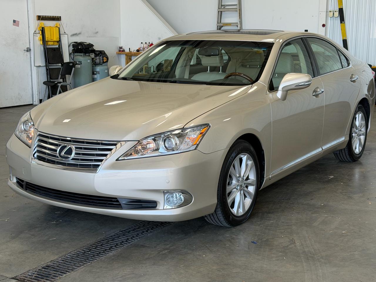 Lexus ES 350 4dr Sdn 2011