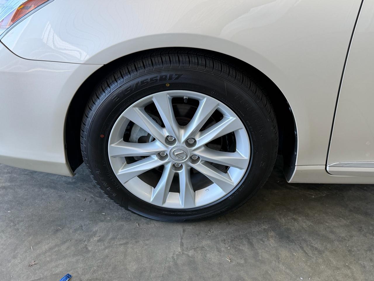 Lexus ES 350 4dr Sdn 2011