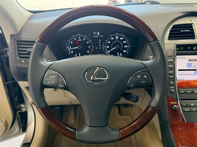 Lexus ES 350 4dr Sdn 2011