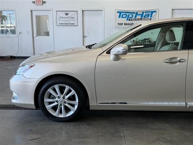 Lexus ES 350 4dr Sdn 2011