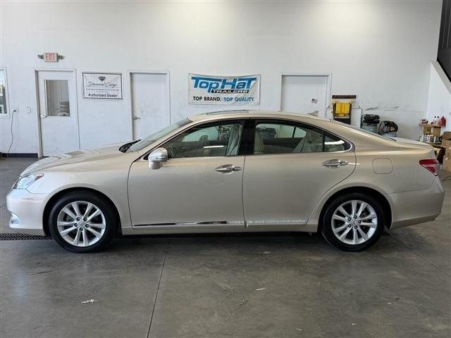 Lexus ES 350 4dr Sdn 2011
