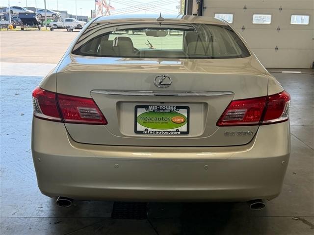 Lexus ES 350 4dr Sdn 2011