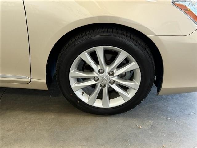 Lexus ES 350 4dr Sdn 2011