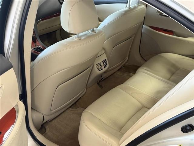 Lexus ES 350 4dr Sdn 2011