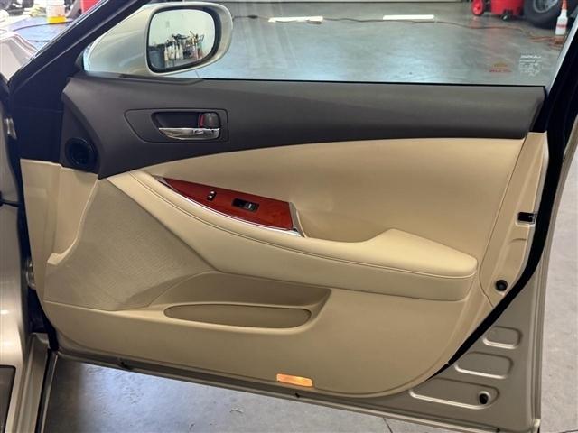 Lexus ES 350 4dr Sdn 2011