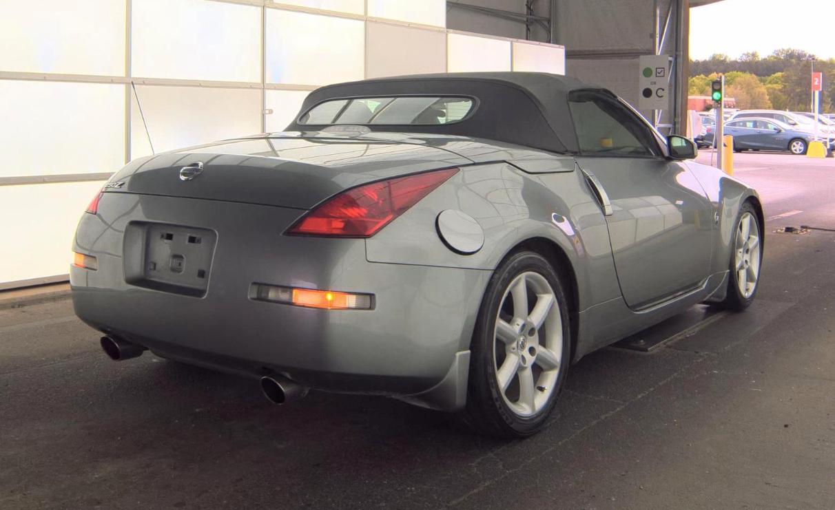 Nissan 350Z 2dr Roadster Touring Manual 2004