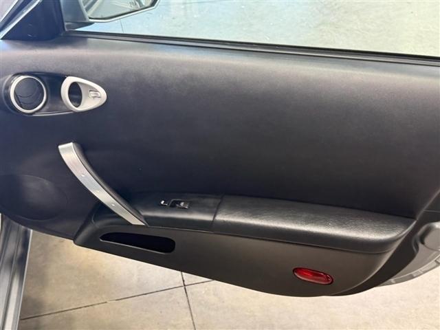Nissan 350Z 2dr Roadster Touring Manual 2004