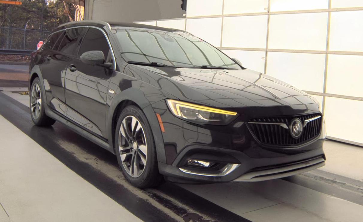 Buick Regal TourX 5dr Wgn Essence AWD 2018