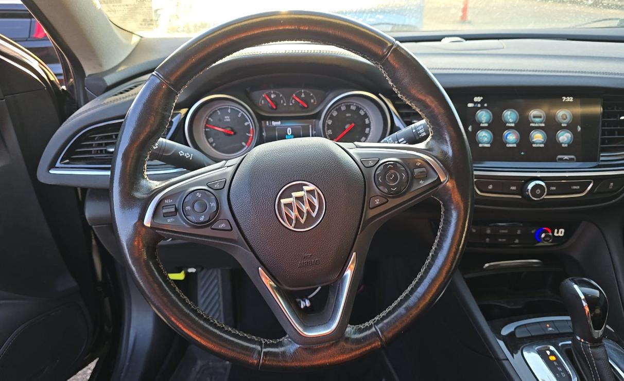 Buick Regal TourX 5dr Wgn Essence AWD 2018