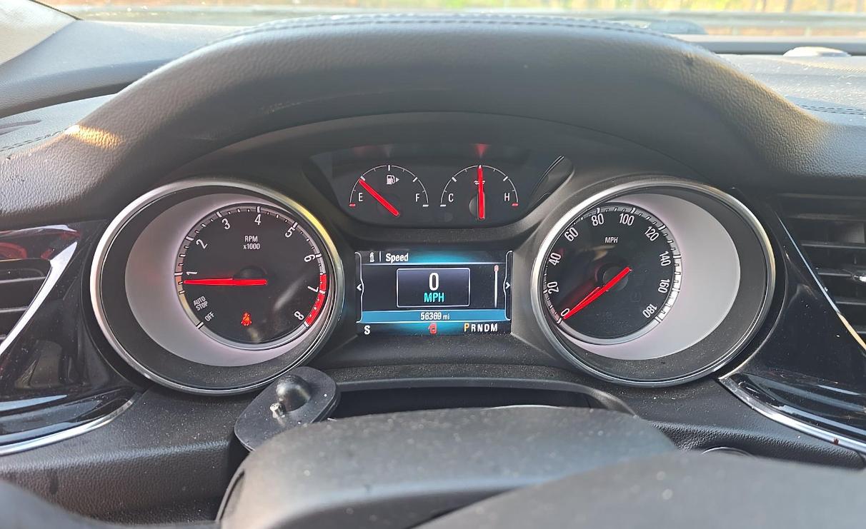 Buick Regal TourX 5dr Wgn Essence AWD 2018