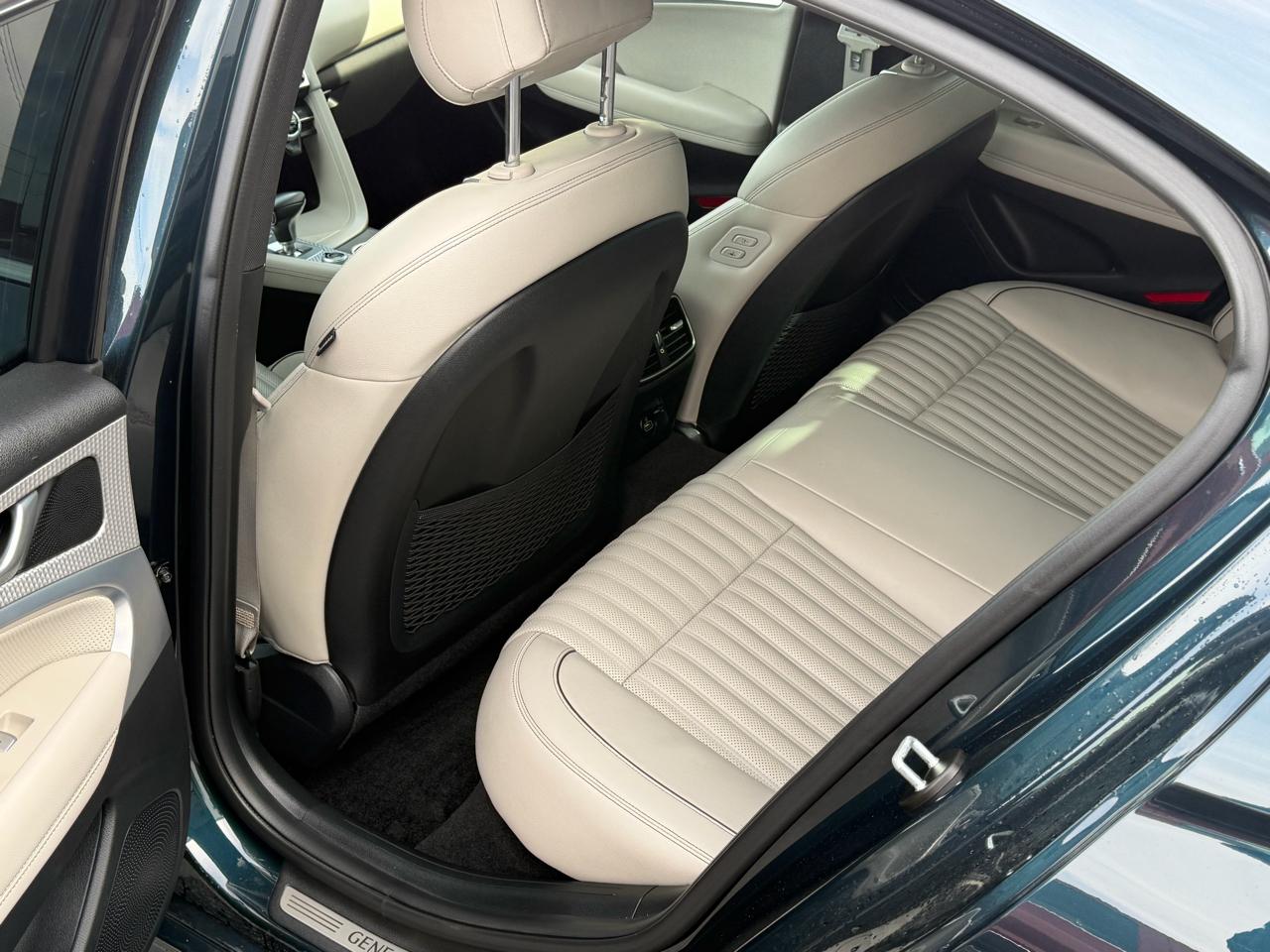 Genesis G70 2.0T RWD 2023