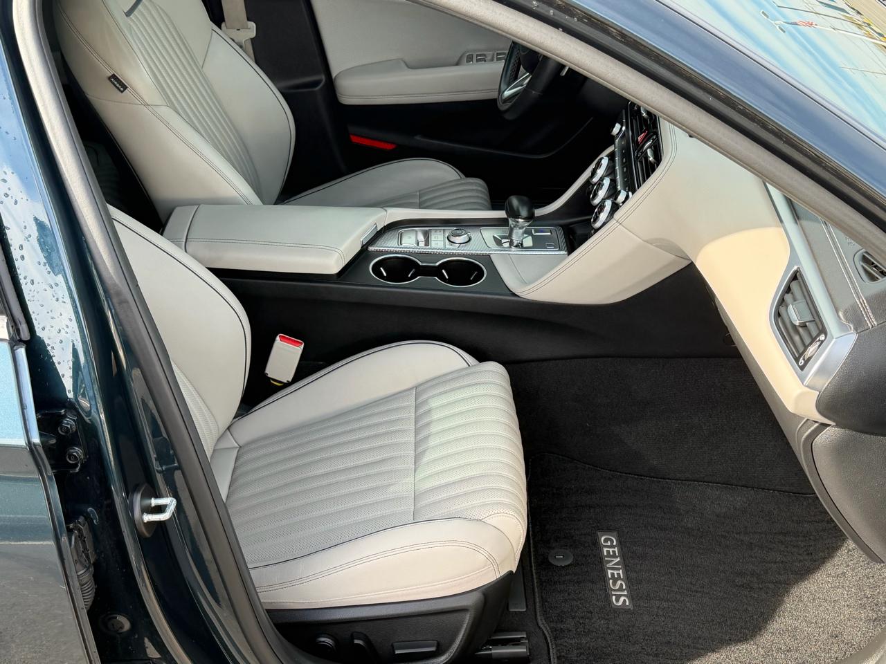 Genesis G70 2.0T RWD 2023