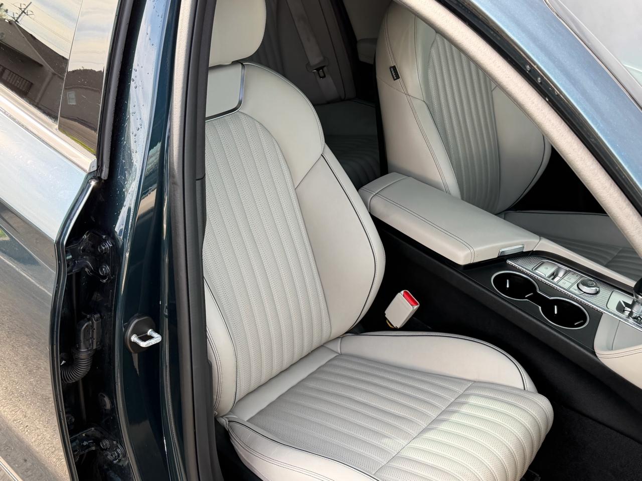 Genesis G70 2.0T RWD 2023