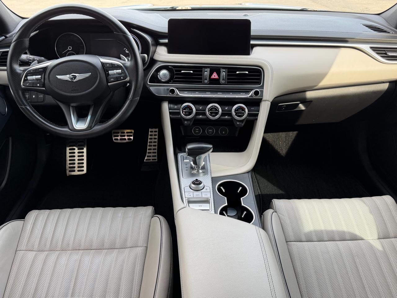 Genesis G70 2.0T RWD 2023