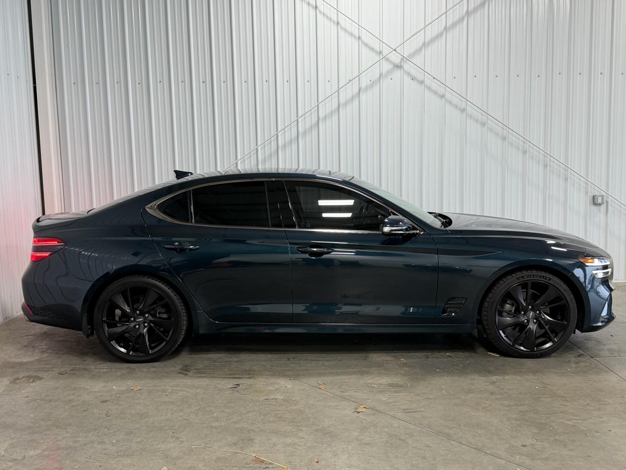 Genesis G70 2.0T RWD 2023