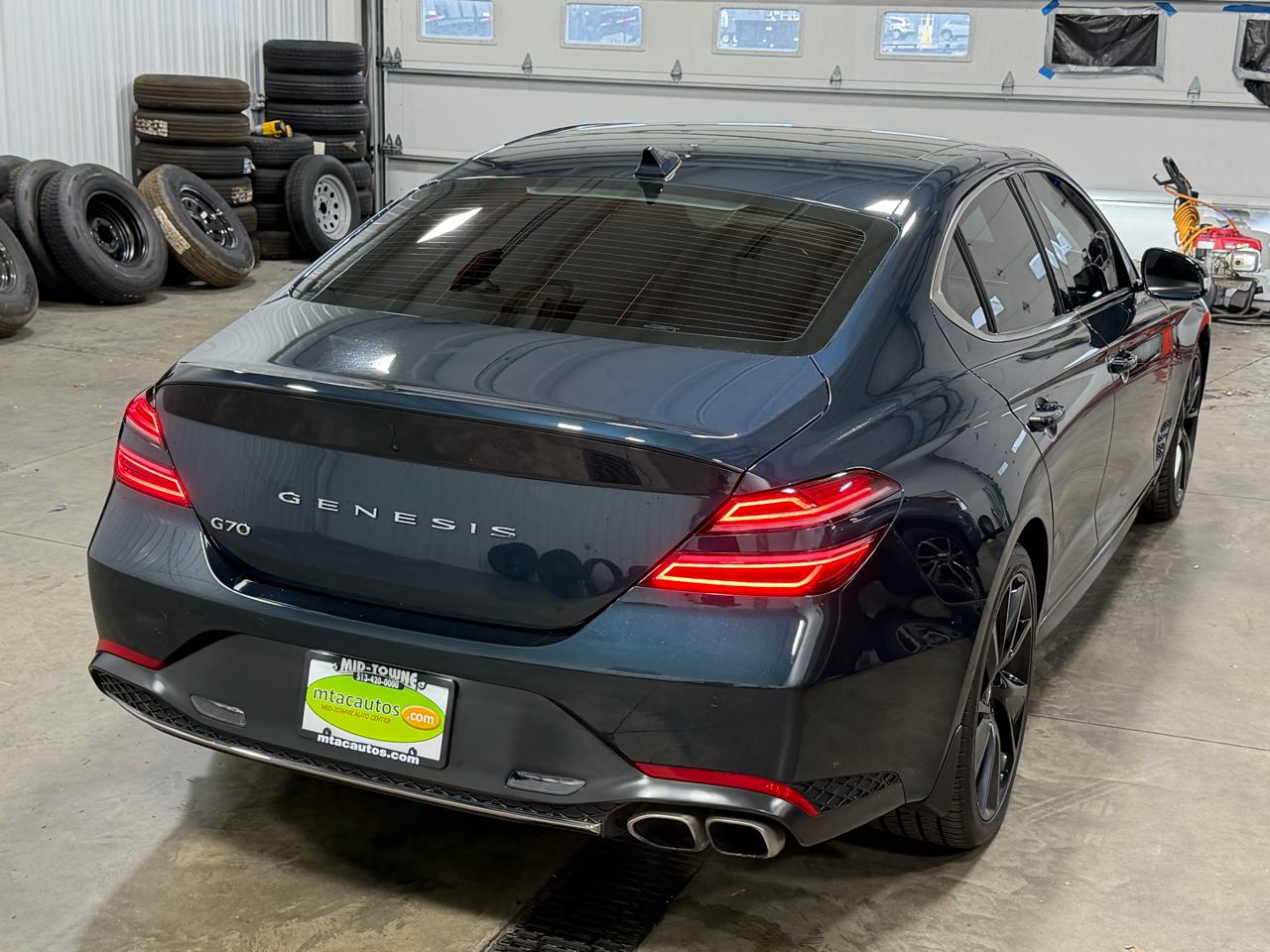 Genesis G70 2.0T RWD 2023