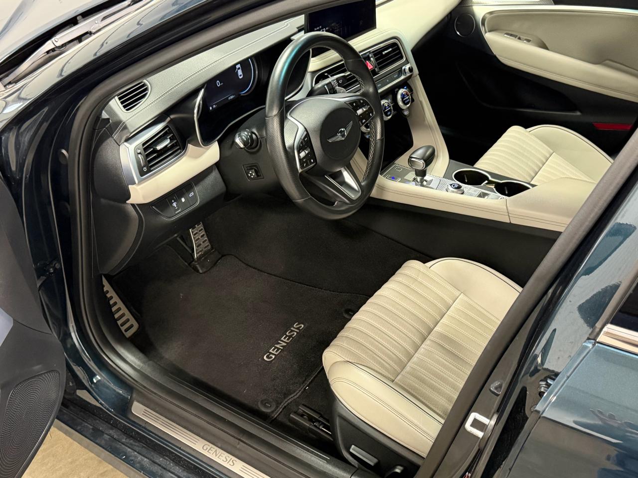 Genesis G70 2.0T RWD 2023