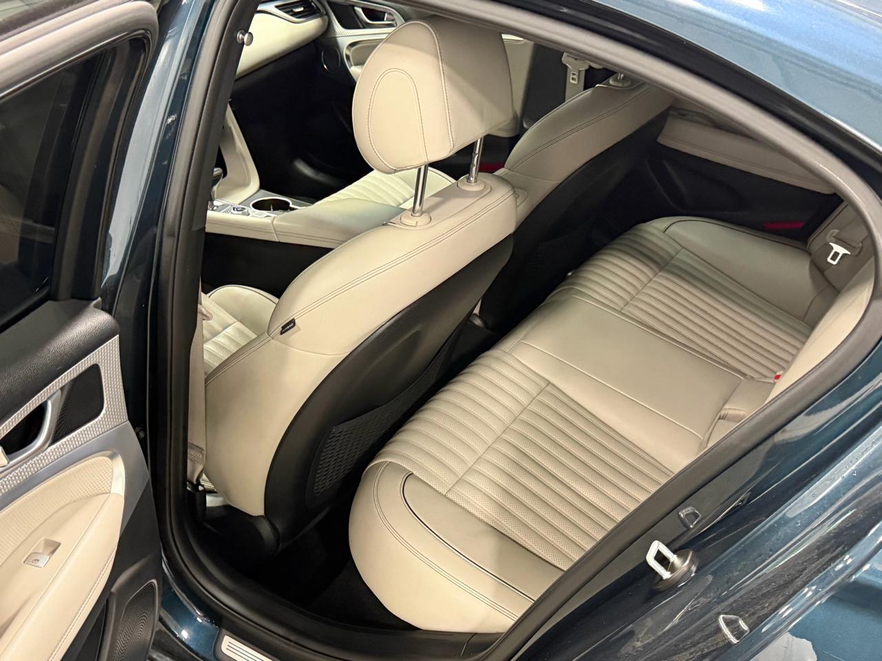 Genesis G70 2.0T RWD 2023