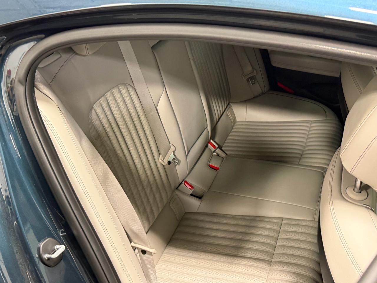 Genesis G70 2.0T RWD 2023