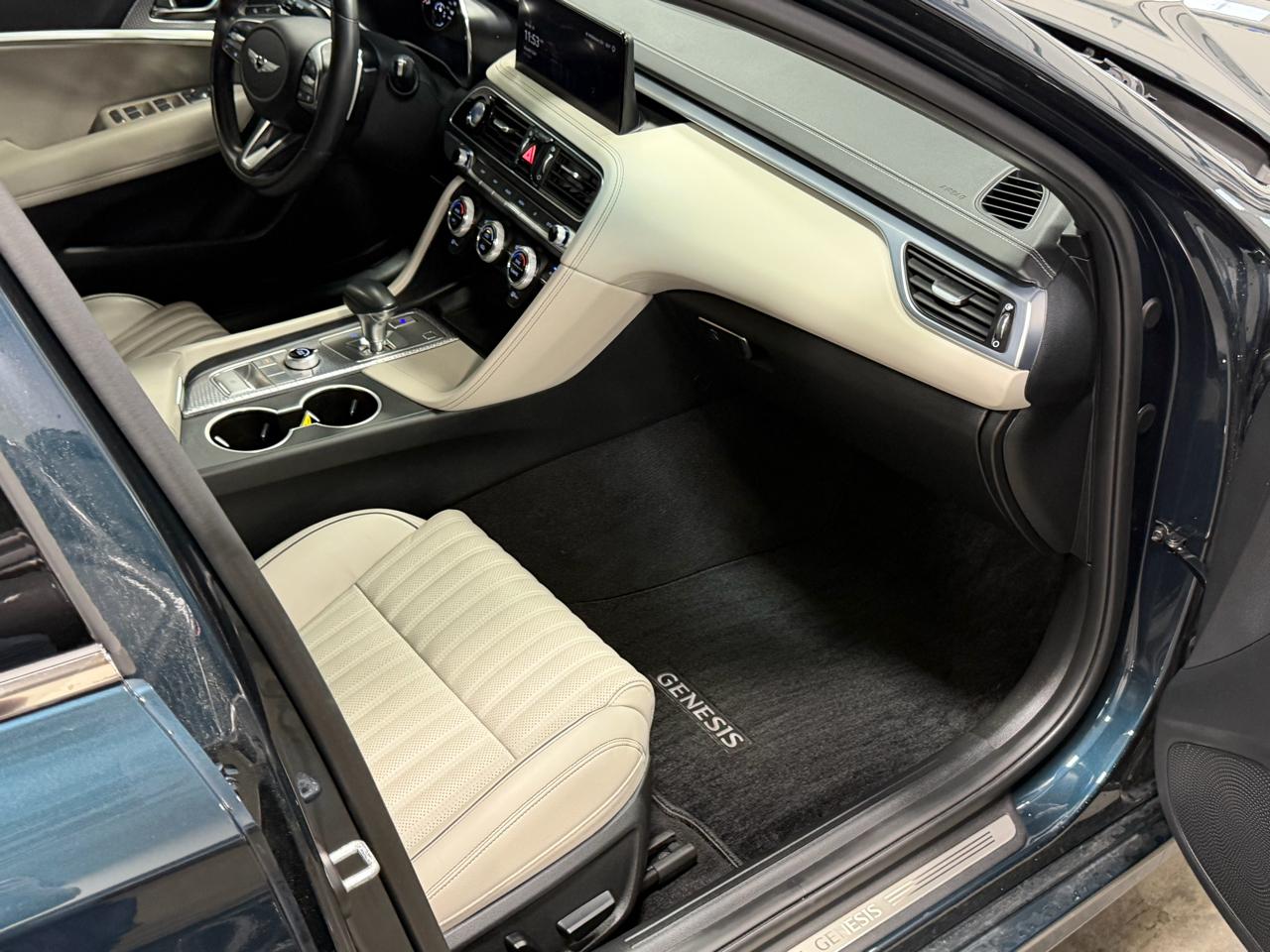 Genesis G70 2.0T RWD 2023