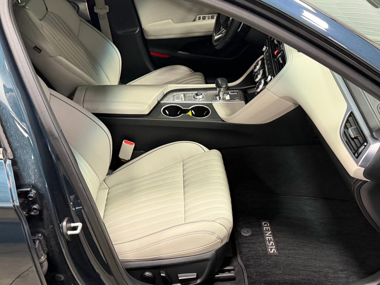 Genesis G70 2.0T RWD 2023