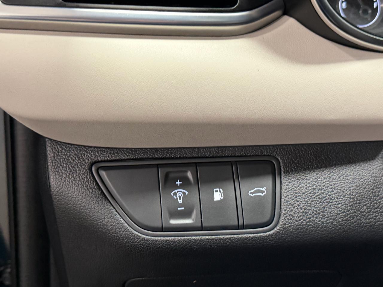 Genesis G70 2.0T RWD 2023