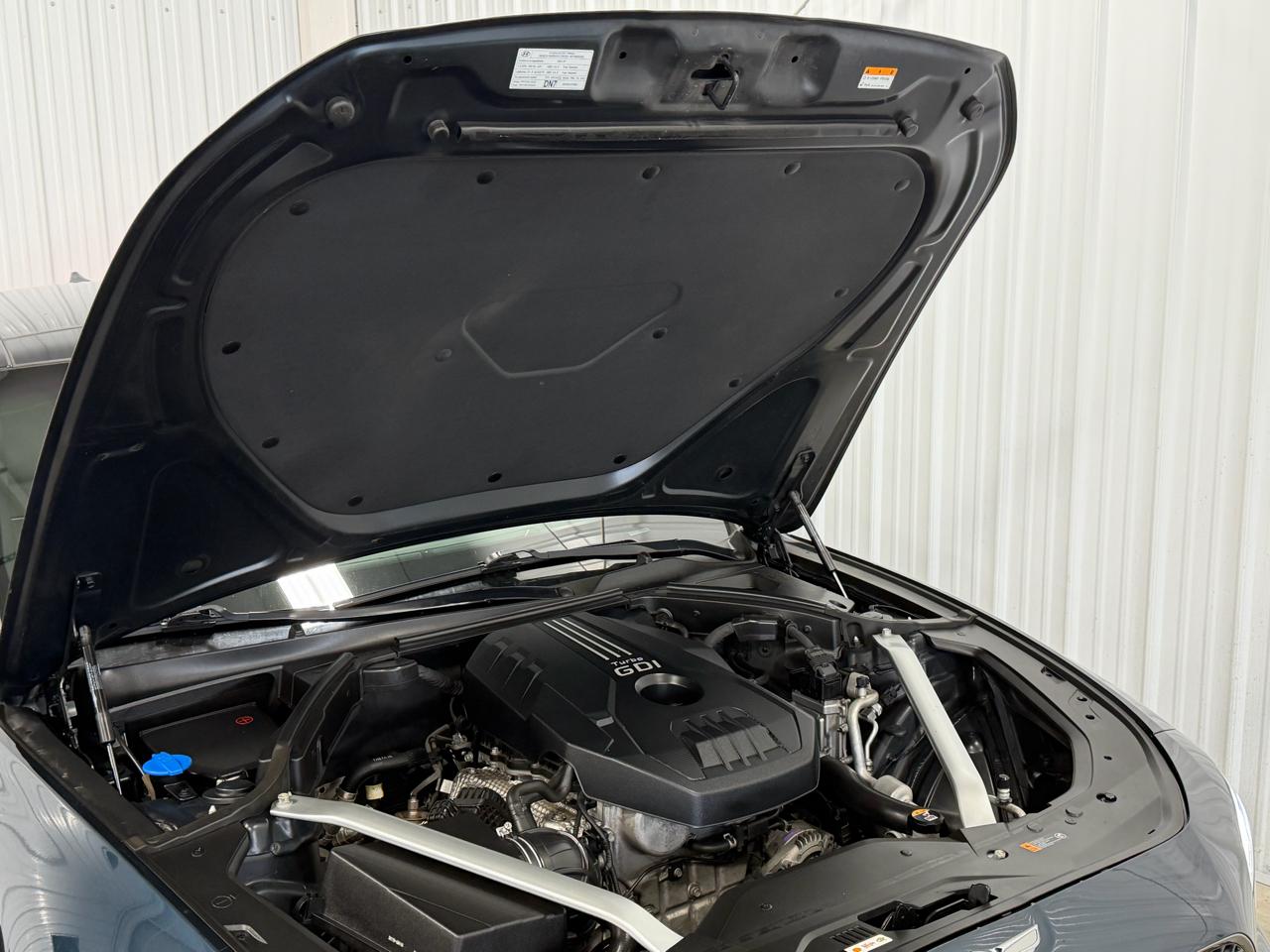 Genesis G70 2.0T RWD 2023