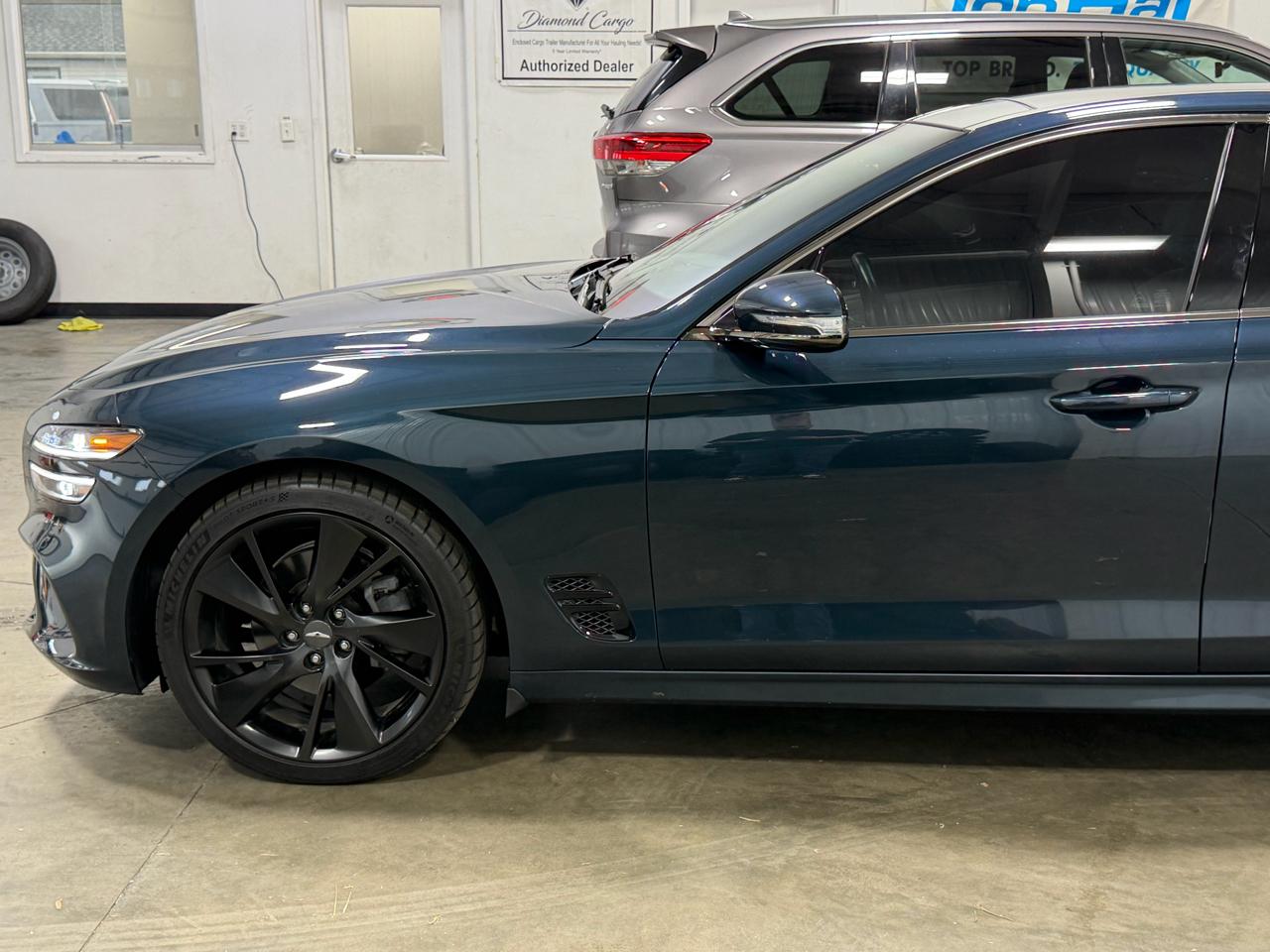 Genesis G70 2.0T RWD 2023
