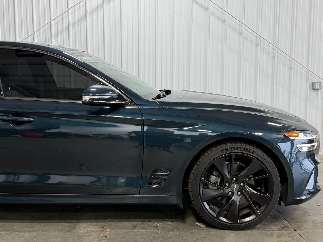 Genesis G70 2.0T RWD 2023