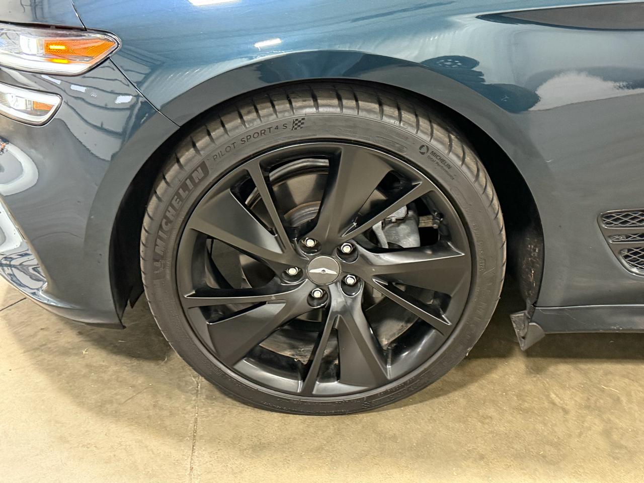 Genesis G70 2.0T RWD 2023