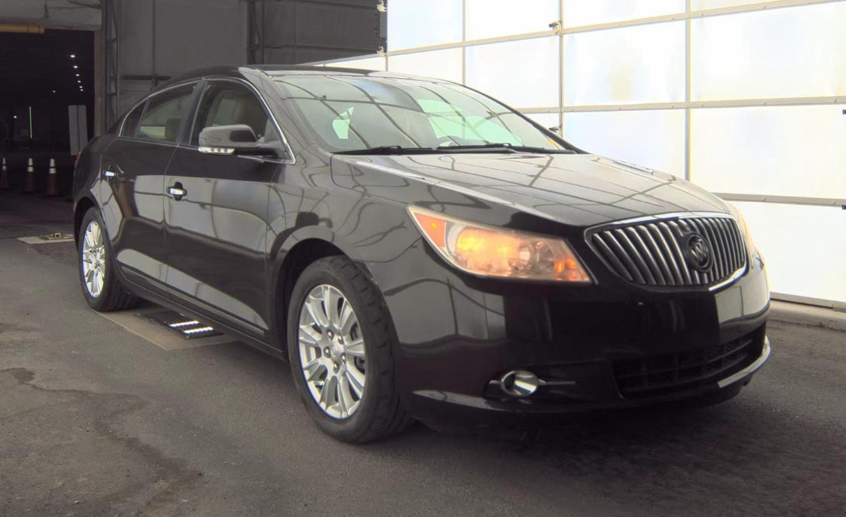Buick LaCrosse 4dr Sdn Leather FWD 2013