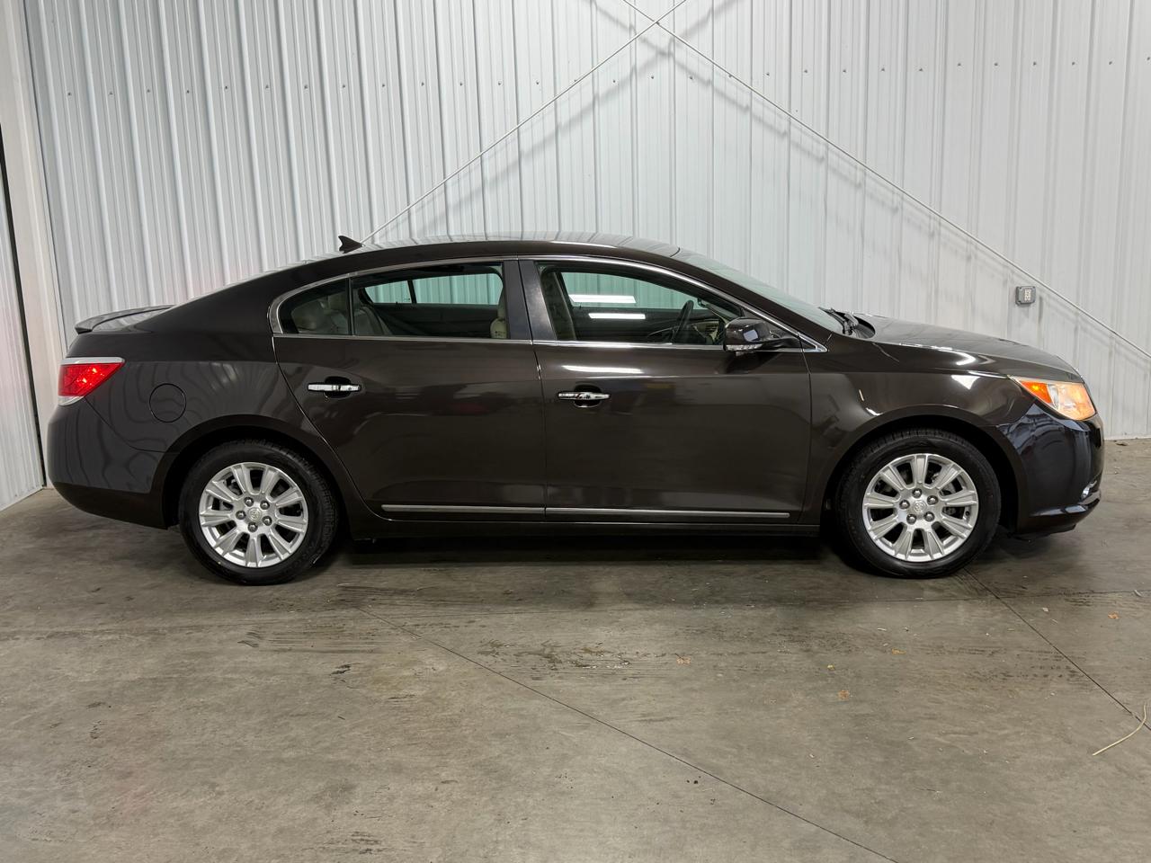 Buick LaCrosse 4dr Sdn Leather FWD 2013
