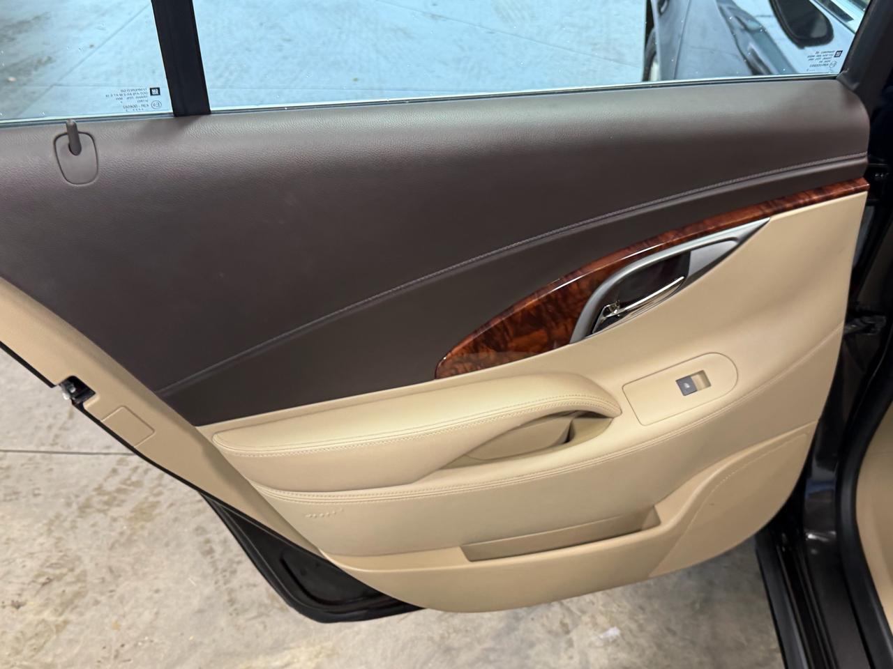 Buick LaCrosse 4dr Sdn Leather FWD 2013