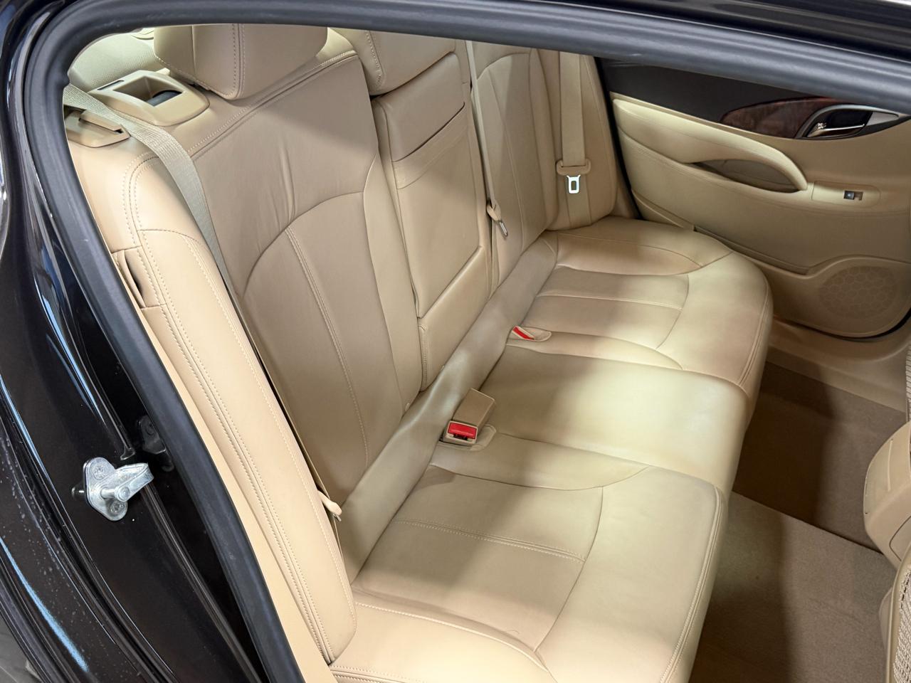 Buick LaCrosse 4dr Sdn Leather FWD 2013
