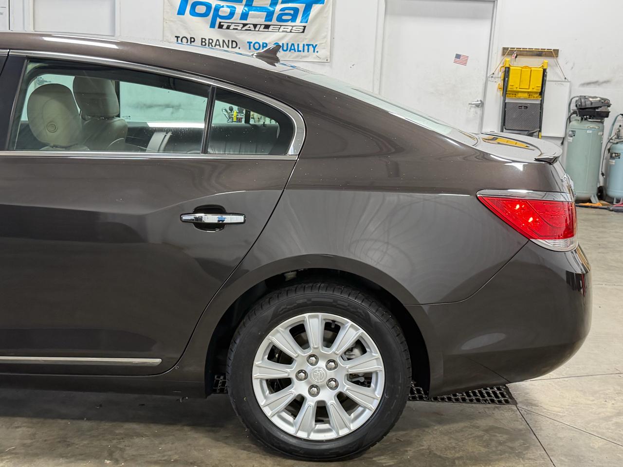 Buick LaCrosse 4dr Sdn Leather FWD 2013