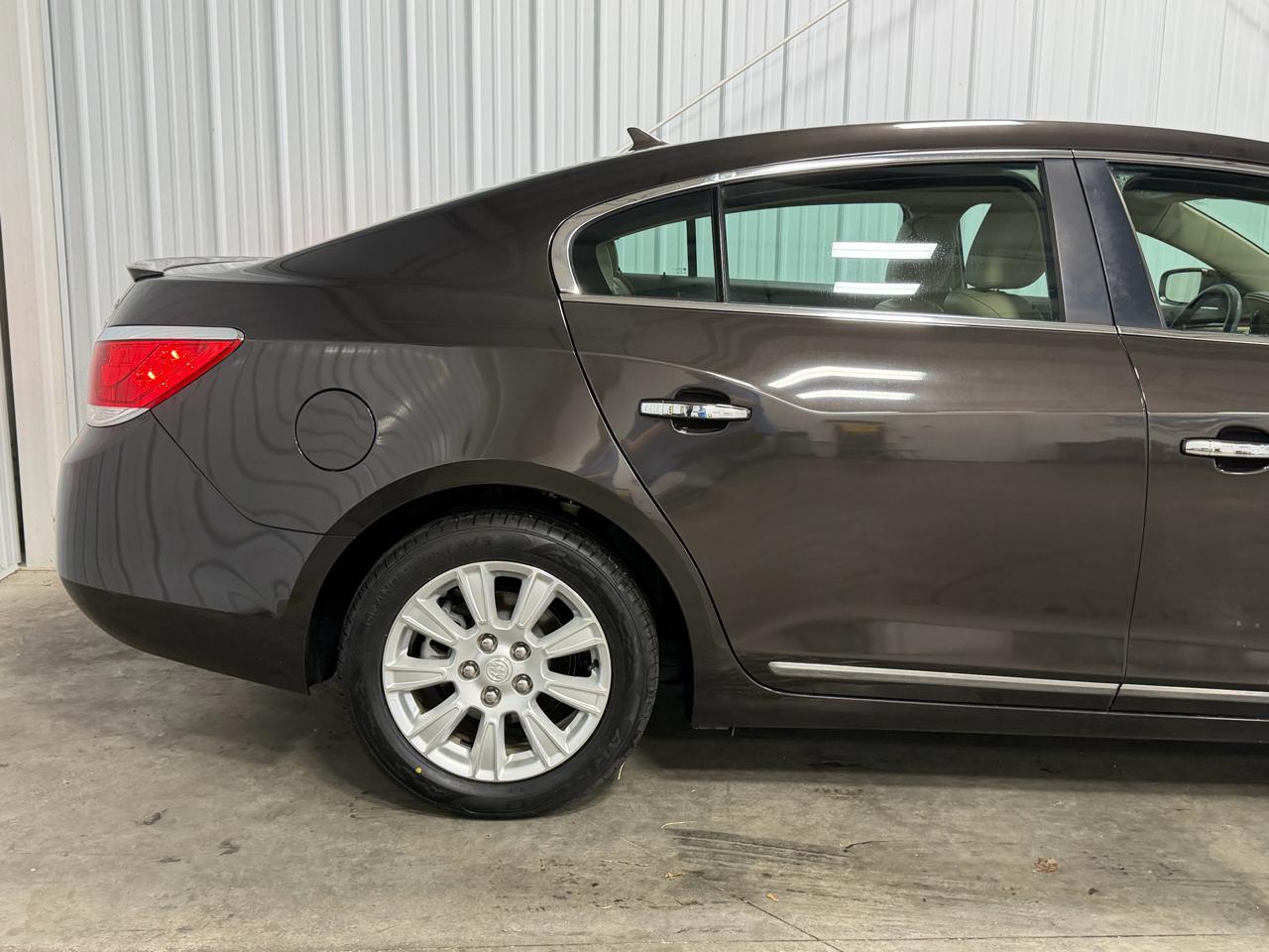Buick LaCrosse 4dr Sdn Leather FWD 2013