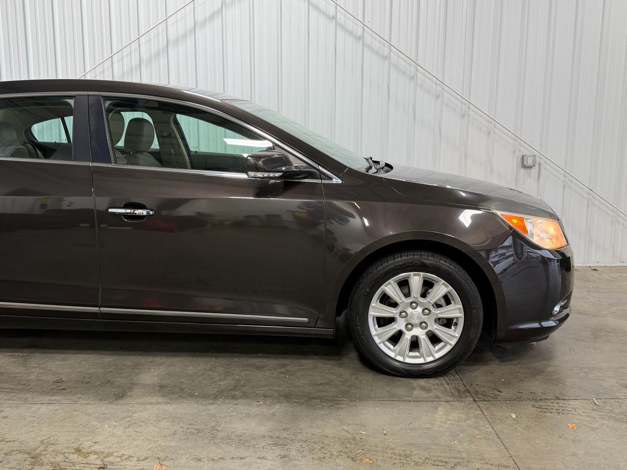 Buick LaCrosse 4dr Sdn Leather FWD 2013
