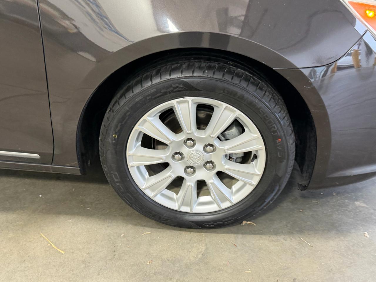 Buick LaCrosse 4dr Sdn Leather FWD 2013