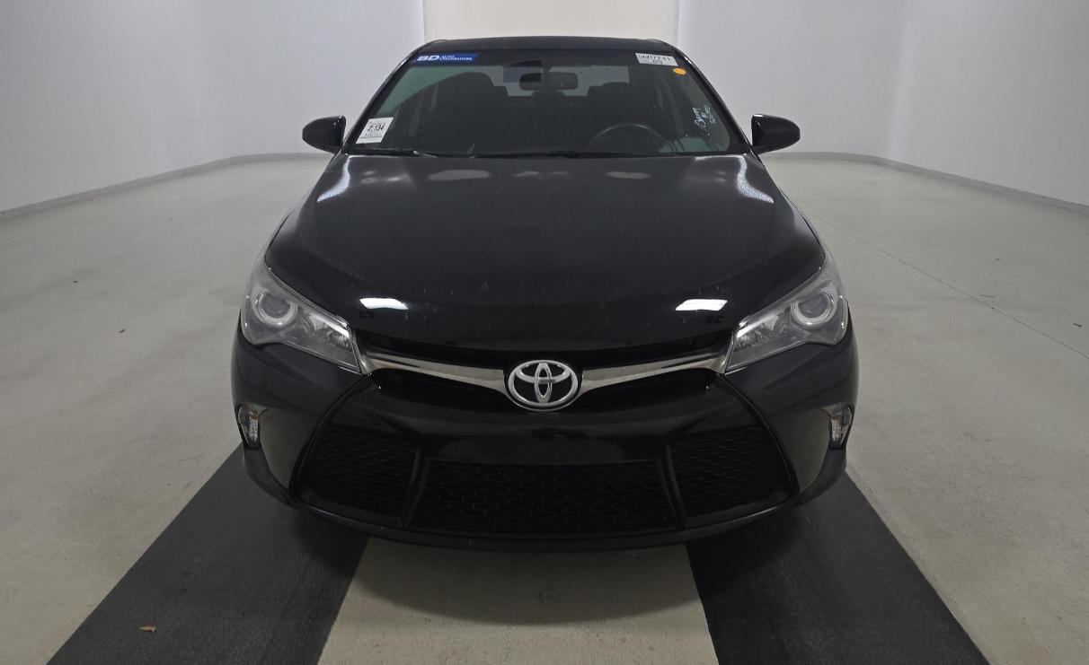 Toyota Camry XLE Auto (Natl) 2017