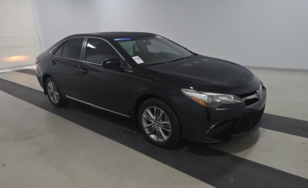 Toyota Camry XLE Auto (Natl) 2017